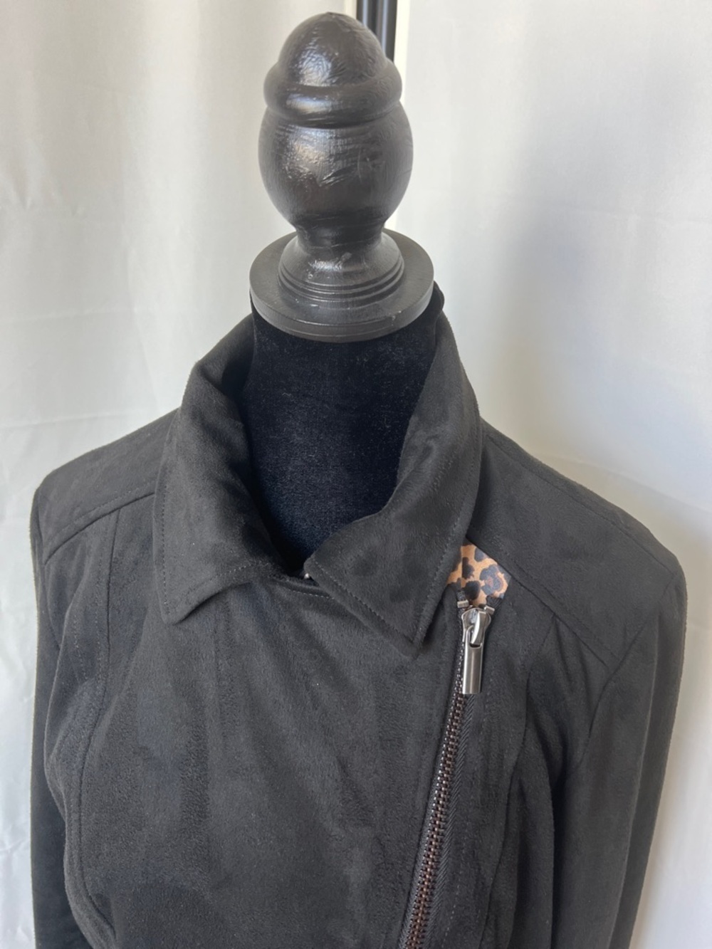 Kut from the Kloth Faux Suede Asymmetrical Zip Moto Jacket with Leopard Print - Picture 3 of 8